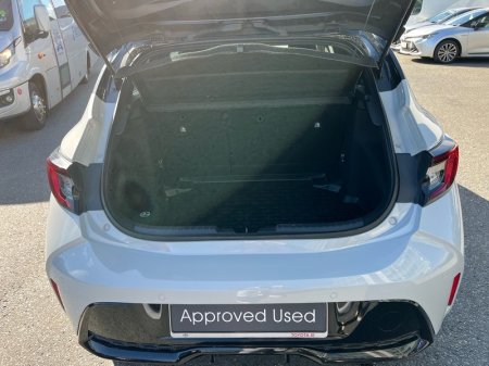 2025 Toyota Corolla - photo 10