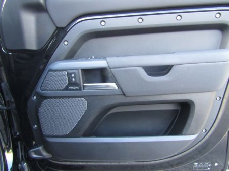 2023 Land Rover Defender - photo 41