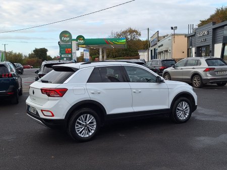 2023 Volkswagen T-Roc - photo 3