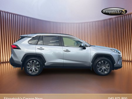 2024 Toyota RAV4 - photo 2
