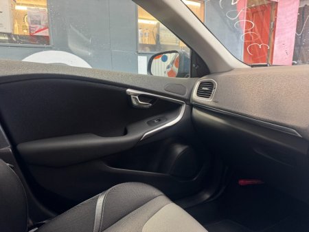 2018 Volvo V40 - photo 11