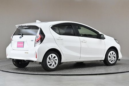 2020 Toyota Aqua - photo 9