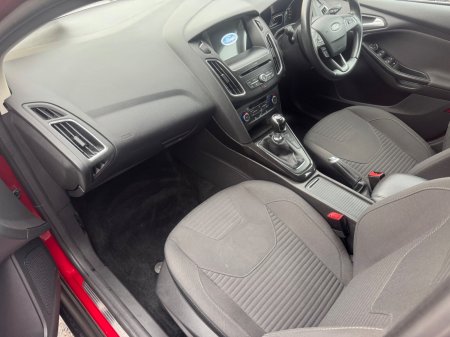 2017 Ford Focus - photo 13