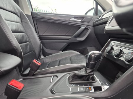 2020 Volkswagen Tiguan - photo 23