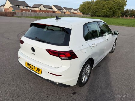 2023 Volkswagen Golf - photo 2