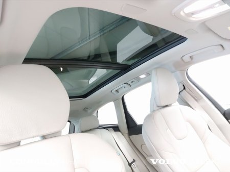 2025 Volvo XC60 - photo 25