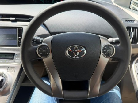 2014 Toyota Prius - photo 7