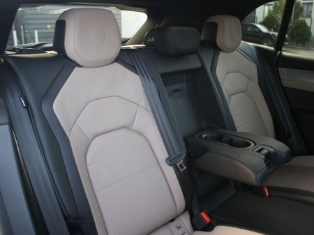 2026 Porsche Cayenne - photo 25