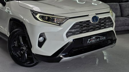 2019 Toyota RAV4 - photo 3