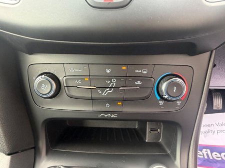 2015 Ford Focus - photo 22
