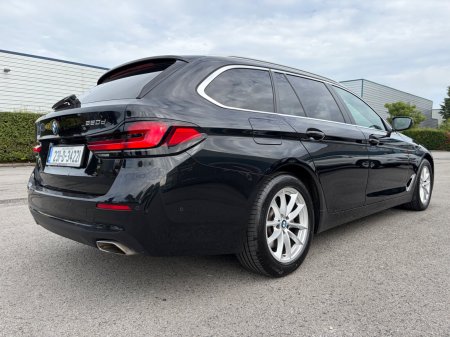 2023 BMW 5-Series - photo 5