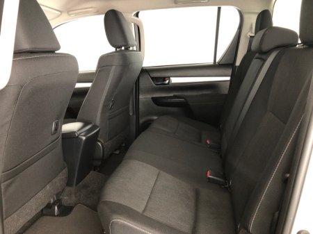 2024 Toyota Hilux - photo 7