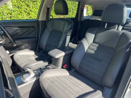 2022 Mitsubishi Outlander - photo 6