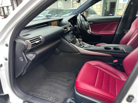 2016 Lexus IS - photo 10