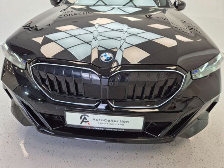 2025 BMW 5-Series - photo 4