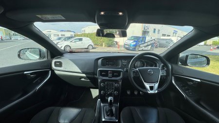 2018 Volvo V40 - photo 17