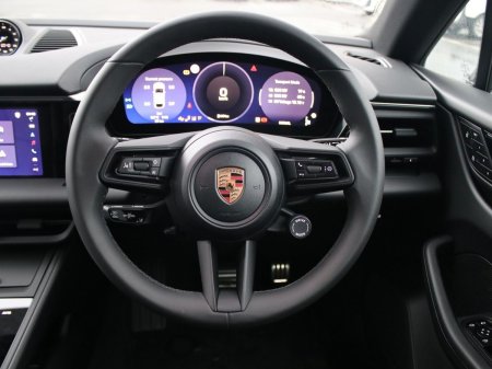 2026 Porsche Macan - photo 8
