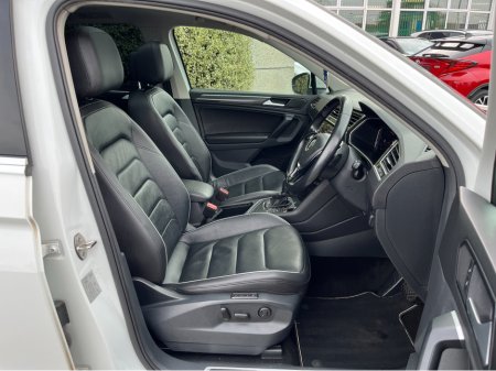 2020 Volkswagen Tiguan - photo 12