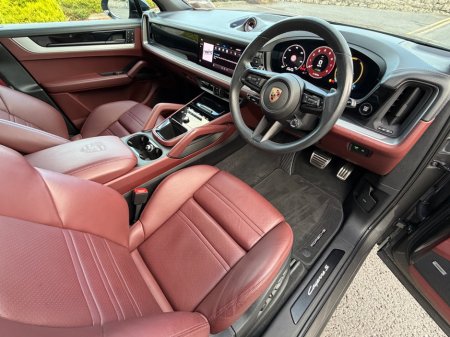 2024 Porsche Cayenne - photo 9