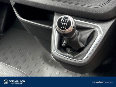2026 Renault Trafic - photo 24