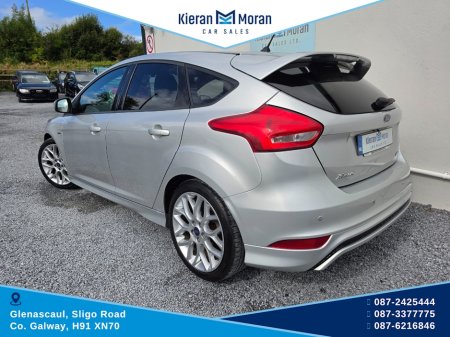 2017 Ford Focus - photo 4