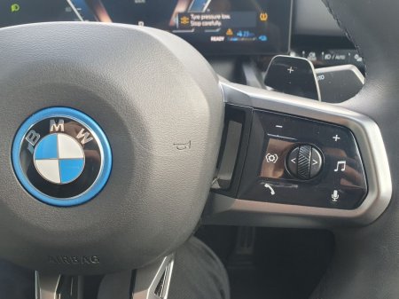 2024 BMW 5-Series - photo 18