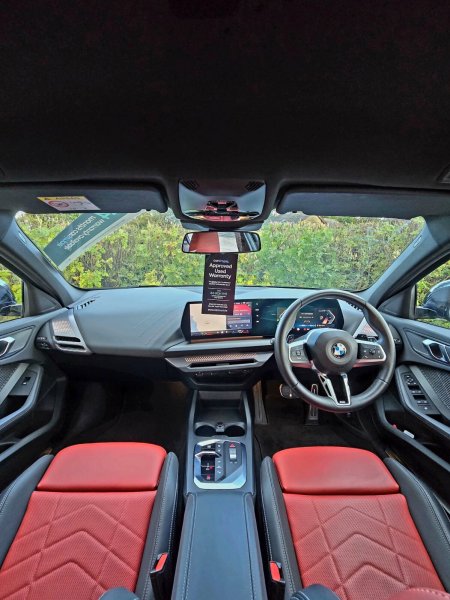 2025 BMW 1-Series - photo 17
