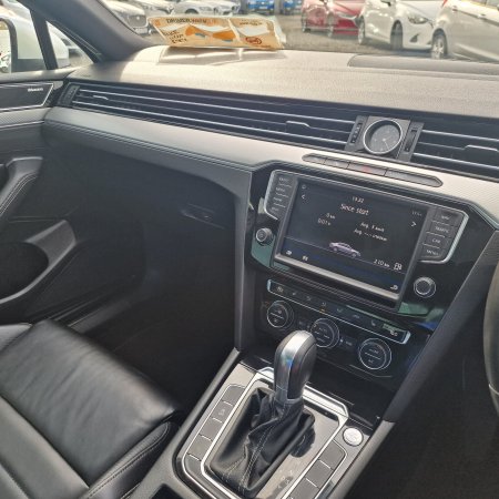 2017 Volkswagen Passat - photo 14