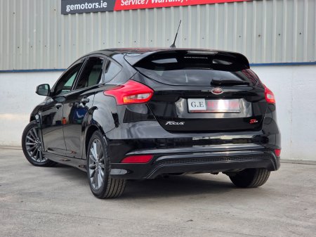 2017 Ford Focus - photo 10