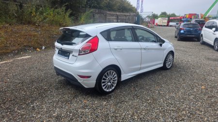 2016 Ford Fiesta - photo 8