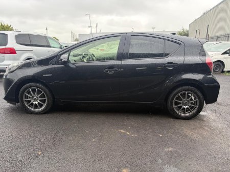 2017 Toyota Aqua - photo 26