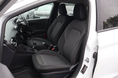 2020 Ford Fiesta - photo 26