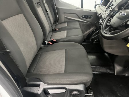 2022 Ford Transit - photo 9