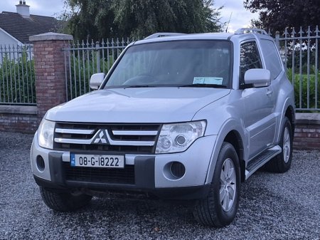 2008 Mitsubishi Pajero - photo 2