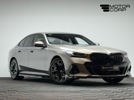 2025 BMW 5-Series 530E M SPORT
