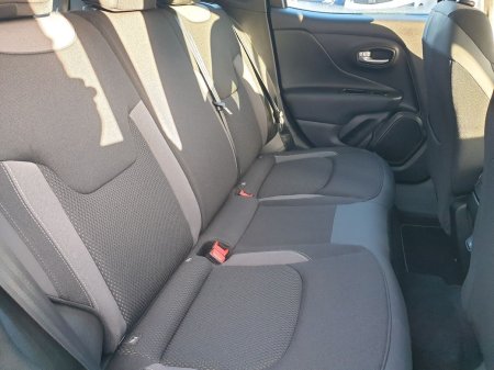 2024 Jeep Renegade - photo 23