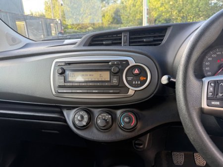 2014 Toyota Yaris - photo 13