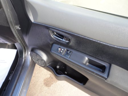 2012 Toyota Yaris - photo 8