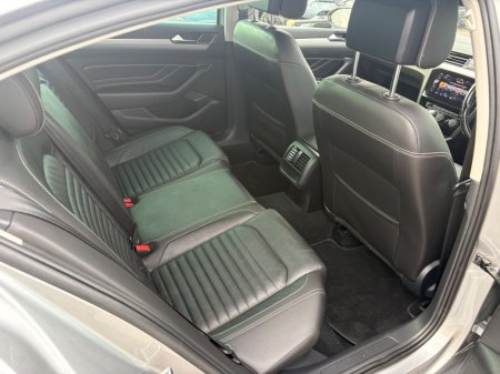 2020 Volkswagen Passat - photo 9