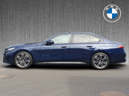 2026 BMW 5-Series - photo 3