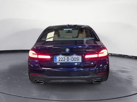 2022 BMW 5-Series - photo 6