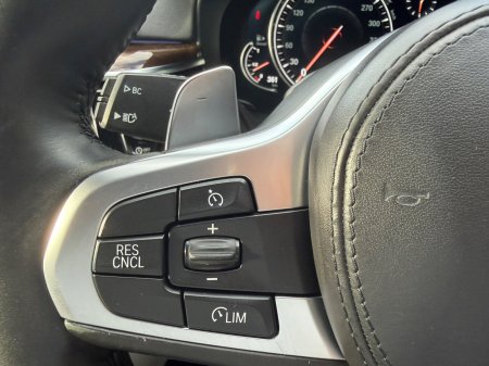 2017 BMW 5-Series - photo 24