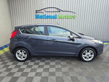 2015 Ford Fiesta - photo 2