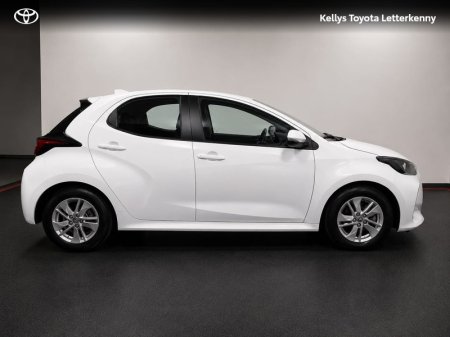 2022 Toyota Yaris - photo 3
