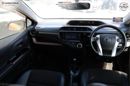 2015 Toyota Aqua - photo 13