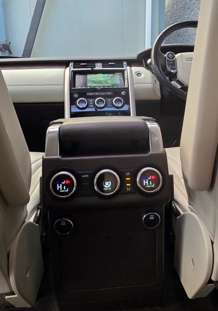 2017 Land Rover Discovery - photo 23