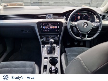 2019 Volkswagen Passat - photo 2