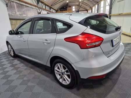 2017 Ford Focus - photo 12