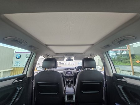2017 Volkswagen Tiguan - photo 2