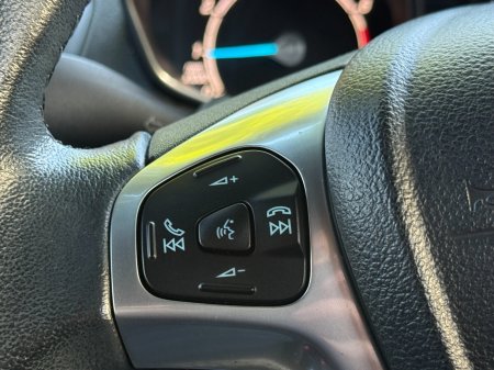 2017 Ford Fiesta - photo 19